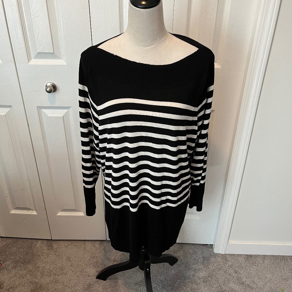A size 3x striped pullover